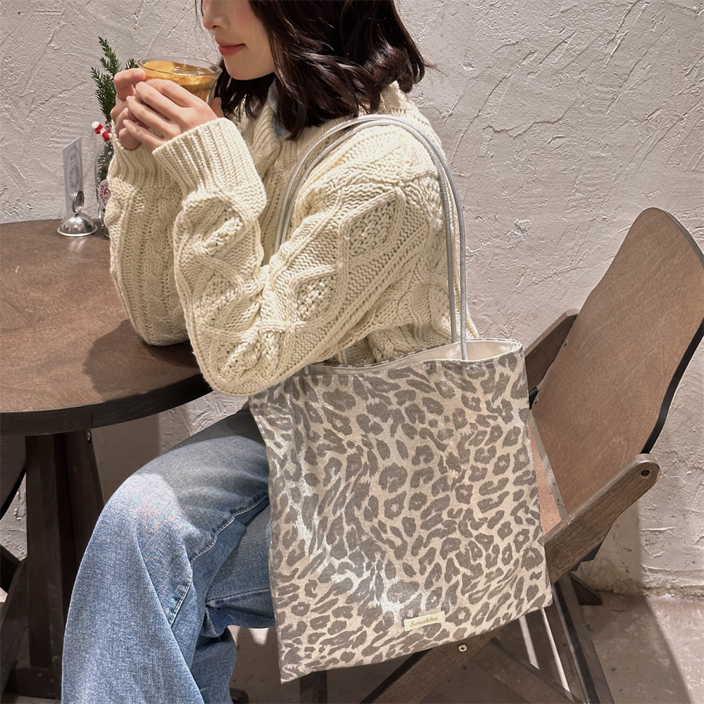 Women Bags Grey - فضي رمادي عادية ليوبارد طباعة كتف