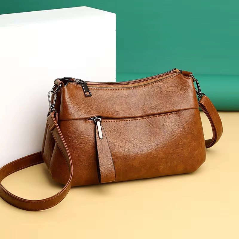 Women Bags Low Price - محفظة كتف جلدية ناعمة للنساء ،