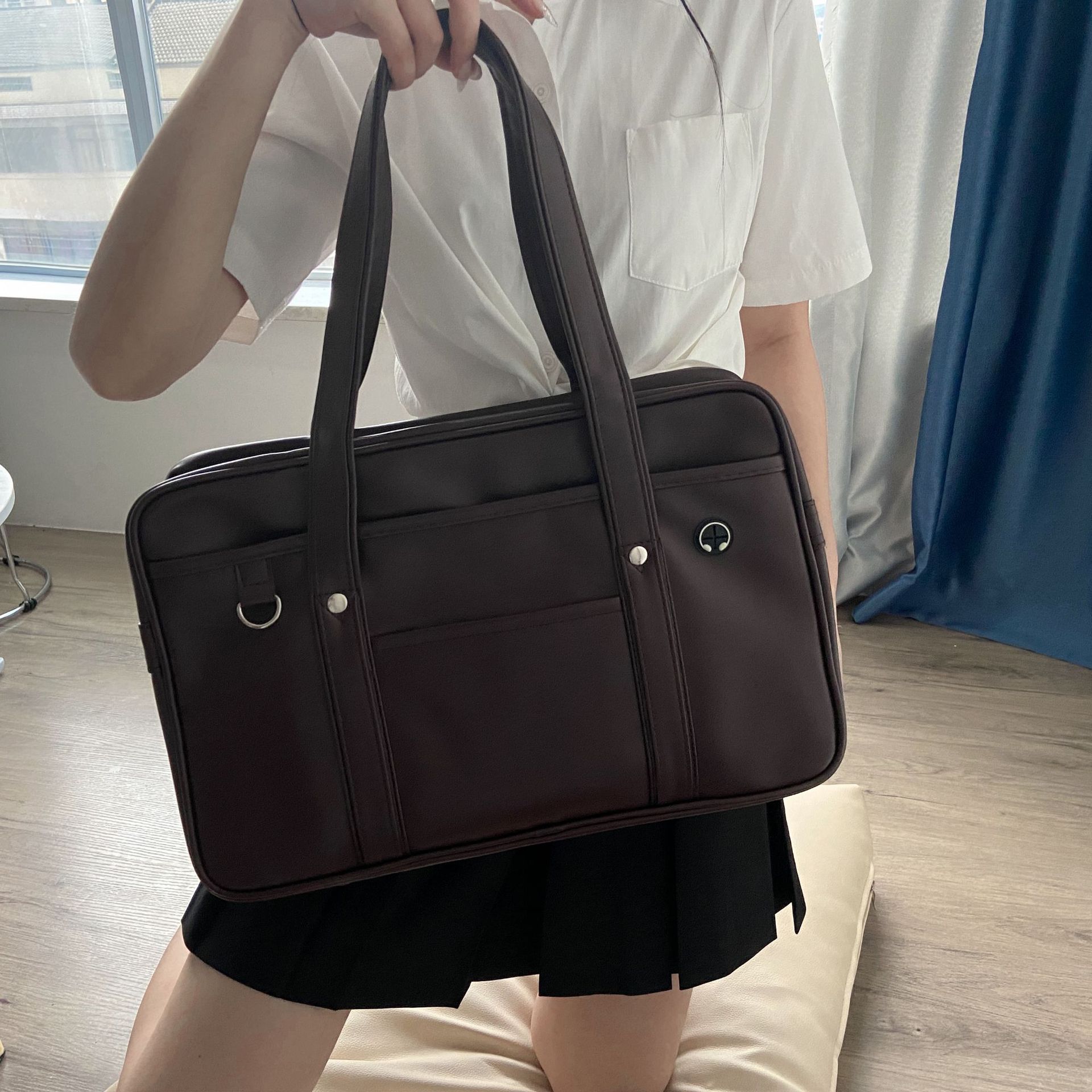 حقيبة يابانية ثنائية الأبعاد J - مراجعة Women Bags Zara وسعره
