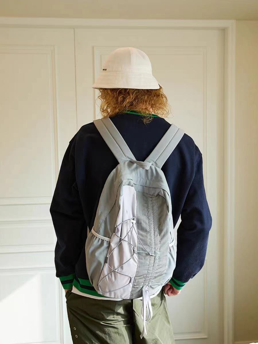 حقيبة ظهر من النايلون المرقعة  - مراجعة Women Bags Grey وسعره
